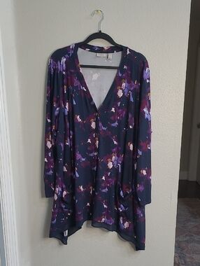 Logo Navy Floral Button-Front Tunic Natural Material Light Weight Stretchy Sz 2X